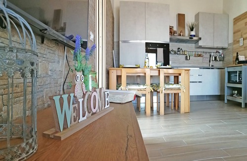 Valdamonte Casa | Casa Vacanze CON Piscina E Area Giochi Bambini
