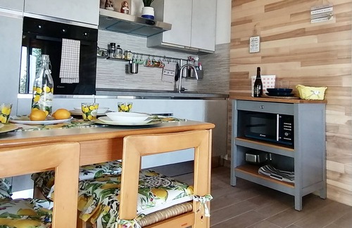 Valdamonte Casa | Casa Vacanze CON Piscina E Area Giochi Bambini