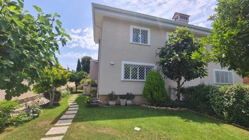 Zona XXX Castel Fusano Casa | Casa Vacanze da NONNA ANNA