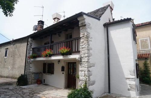 Borgo Grotta Gigante Casa | Casa Vacanze Alenka