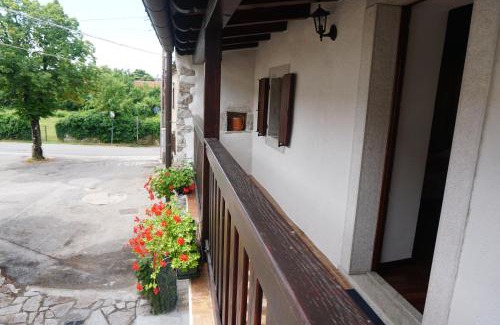 Borgo Grotta Gigante Casa | Casa Vacanze Alenka