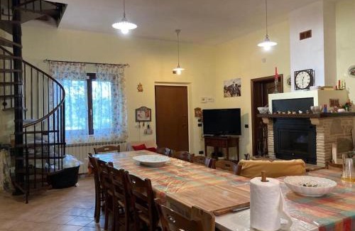 Civitaquana Casa | Casa vacanze Oro viola
