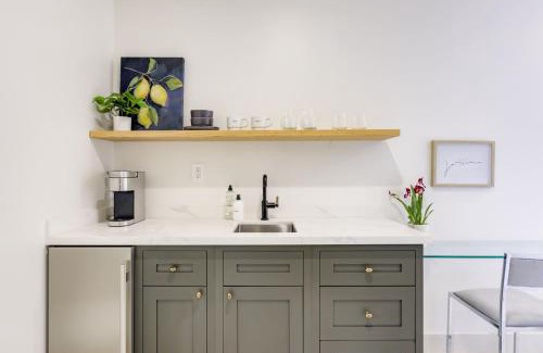 Upper East Apartamento | Casa Valerio - Boutique Suites in Downtown Santa Barbara