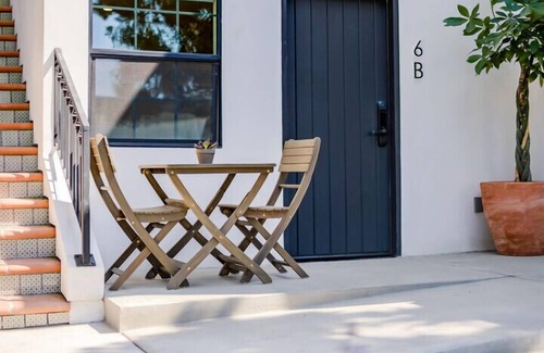 Upper East Apartamento | Casa Valerio Unit 6B-Boutique Suite in Downtown Santa Barbara