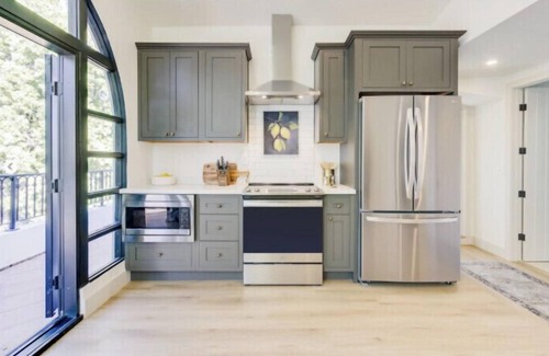 Upper East Apartamento | Casa Valerio Unit #8-Boutique Suite in Downtown Santa Barbara