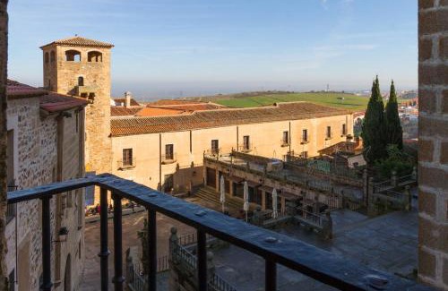 Caceres Old Town Hostal | Casa Vargas Figueroa restaurante Casa del Sol