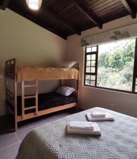 Banos de Agua Santa Casa | "Casa Verde" en Baños de Agua Santa con vista al volcán Tungurahua