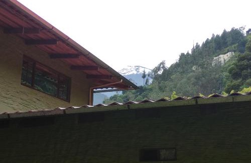 Banos de Agua Santa Casa | "Casa Verde" en Baños de Agua Santa con vista al volcán Tungurahua