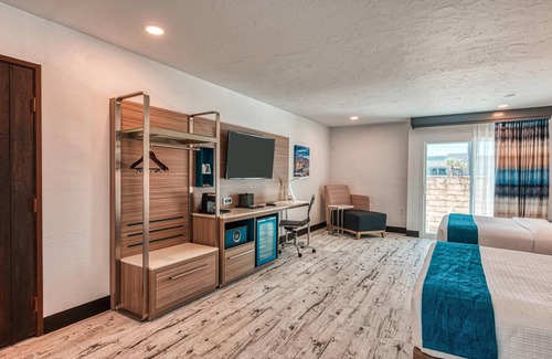 Port Hueneme Hotel | Casa Via Mar Inn, Ascend Hotel Collection