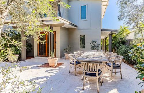 Casuarina Casa | Casa Villa by the Ocean