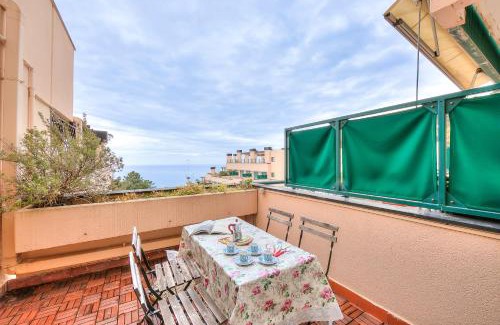 Varazze Apartamento | Casa Viola with shared pool sea view - Happy Rentals