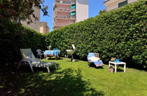 Imperia Casa | casa vista mare con wifi, AC nelle 4 camere da letto e parcheggio privato