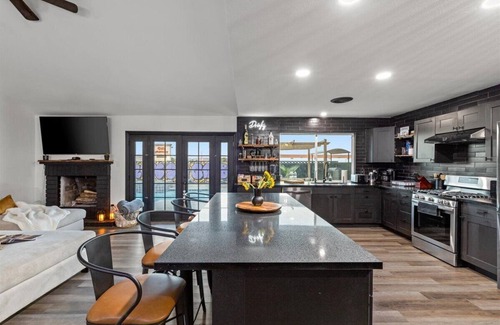 Paradise Casa | Casa Viva Las Vegas Luxury Vacation Rental