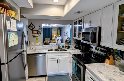 Oceanmarsh Subdivision Condominio | Casa Wanderlust at Harbor Island #K204