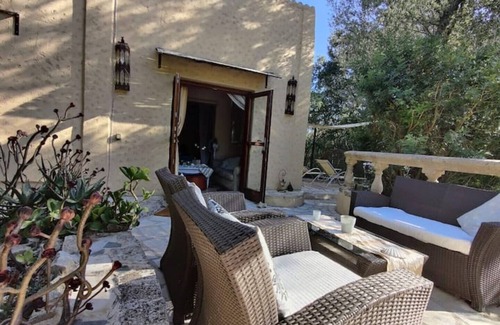 Petra Cabaña | Casa Yunus, romantic, quiet, lush nature