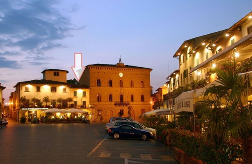 Greve in Chianti Casa | casagreve - stylish house in Tuscan village - breathtaking view from its terrace