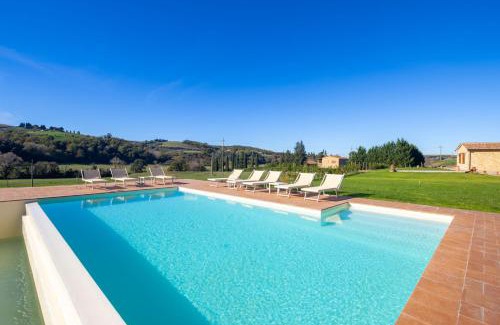Volterra Villa | Casale Pavone by VacaVilla