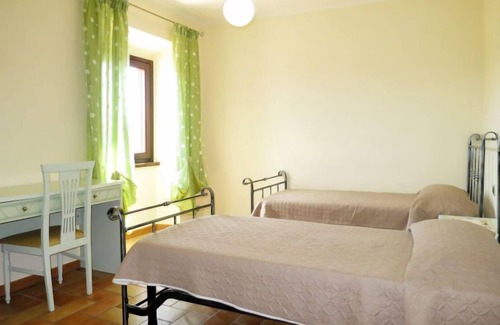 Caprarola Apartamento | Apartamento Casale Zuccari en Lago di Vico - 7 personas, 3 dormitorios