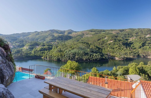 Parada de Bouro Casa | Casapinhãodesousa