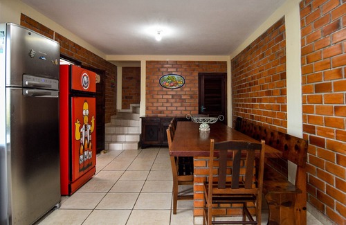South Region Apartamento | Casarão c/Terraço, 150m da Praia em Itajubá P2354