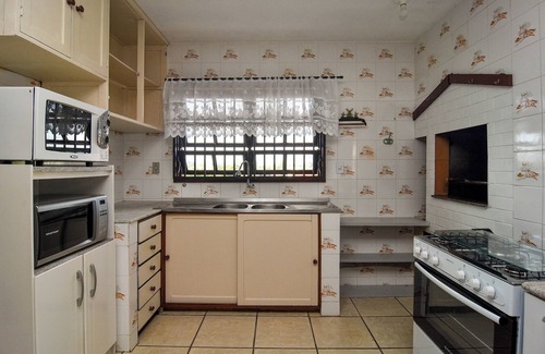 South Region Apartamento | Casarão c/Terraço, 150m da Praia em Itajubá P2354