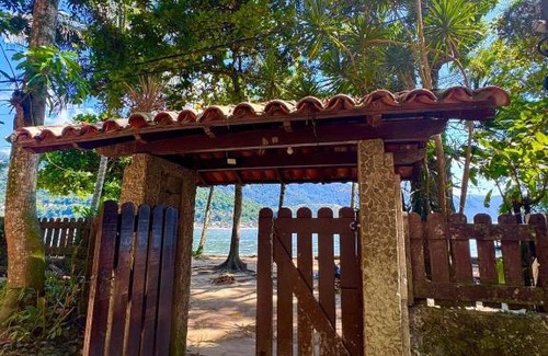 Mangaratiba Casa | Casarão Pé na Areia