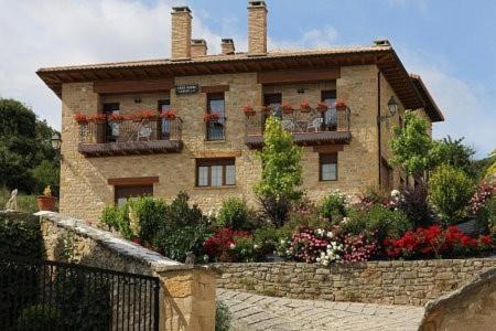 Eraul Casa | Casar Rural Lazkua I-II