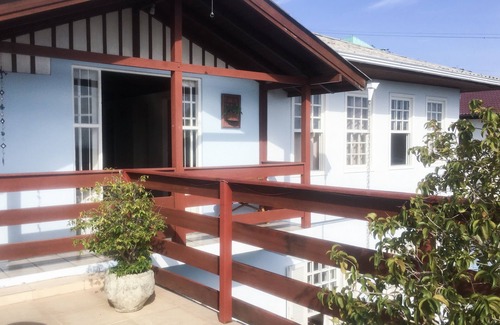 Costeira do Pirajubae Casa | Casario Estilo Açoriano para grupos o familia