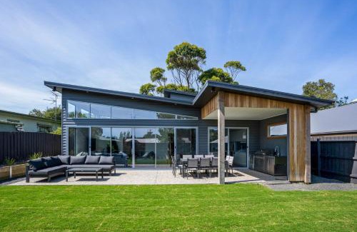 Inverloch Casa | CasaRona Del Mar