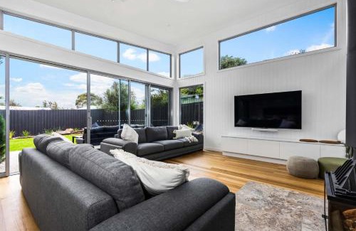 Inverloch Casa | CasaRona Del Mar