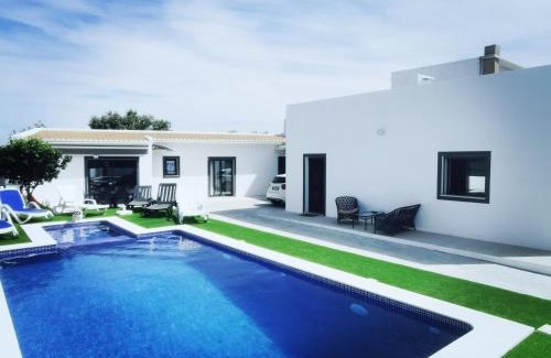 Charneca Casa | Casas Caiado Two Houses with swimming POOL