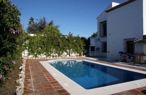 Los Romanes Cabaña | Casas de Cantoblanco 2, piscina privada, para 6 personas
