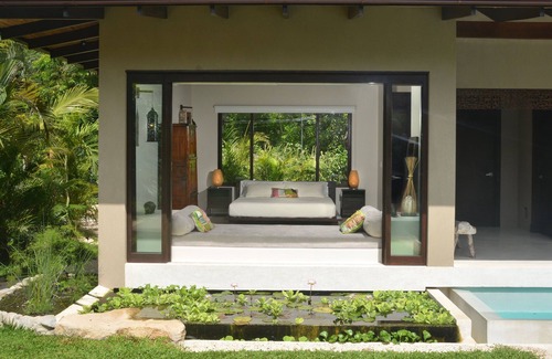 Playa Hermosa Cobano Villa | Casas de Agua, Villa Agua Verde. Sendero natural a la playa.