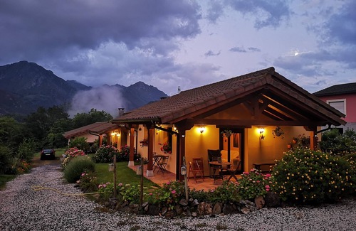 Margolles Chalet De Esquí | CASAS RURALES ENTRECASTAÑOS. ENTRE EL MAR Y LA MONTAÑA
