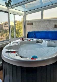 Casas del Cerro Casa | Casas Rurales Maribel - Complejo El Tejar - Apartamentos con jacuzzi en Alcalá del Júcar