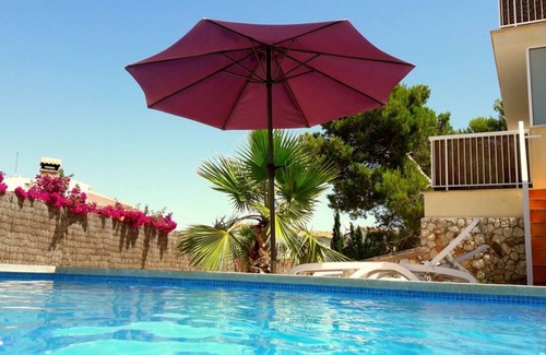 Cala Marcal Casa | Casas Vista Faro - Casa Amarillo