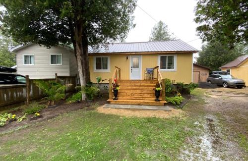 Sauble Beach Casa | CasaVon Cottages Cottage A
