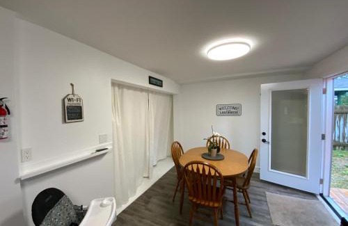 Sauble Beach Casa | CasaVon Cottages Cottage A
