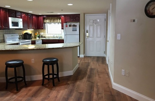 Gatlinburg Condominio | Cascading Creek / Gatehouse Condos / 2BR / 1st Floor / No Steps