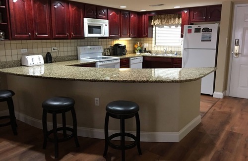 Gatlinburg Condominio | Cascading Creek / Gatehouse Condos / 2BR / 1st Floor / No Steps