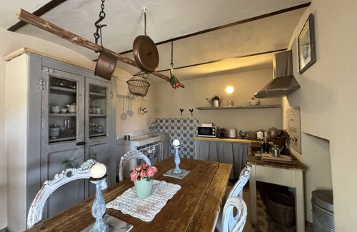 Lerma Casa | Granja mágica y antigua en la zona verde de Gavi, Wine & relax, piscina privada de naturaleza