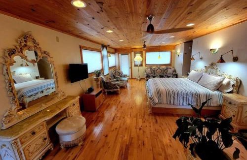 Stanardsville Apartamento | Cascina Rococo at White Lotus Eco Spa Retreat