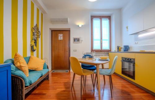 Cernusco sul Naviglio Apartamento | Case Ospitali - Casa La Fontanella, suggestivo bilocale x2 in corte