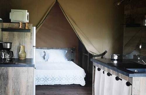 Ucciani Casa | Casa-Baño en la habitacion-Vista a la Montana