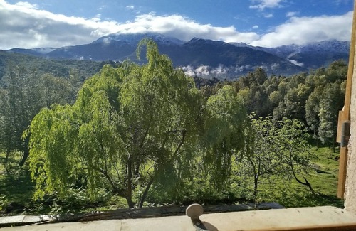 Ucciani Casa | Casa-Baño en la habitacion-Vista a la Montana