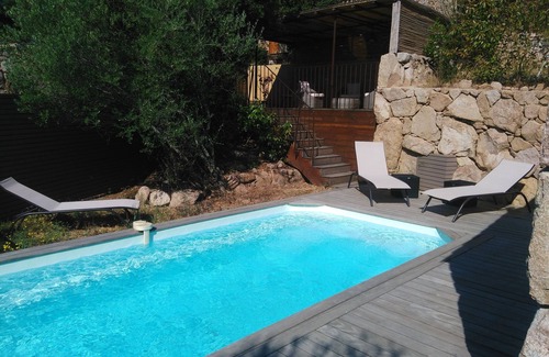 Porto-Vecchio Casa | Establecimiento climatizado con piscina en Muratello, a 10 minutos de Porto Vecchio.
