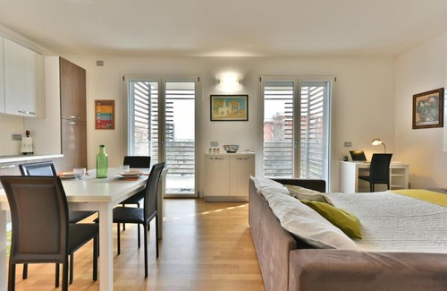 Cernusco sul Naviglio Apartamento | CaseOspitali - Casa Kikka, elegante appartamento con balcone in nuovo condominio per 4