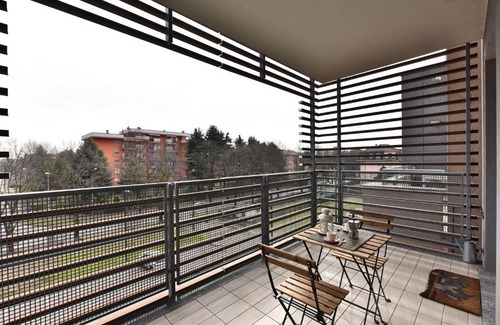 Cernusco sul Naviglio Apartamento | CaseOspitali - Casa Kikka, elegante appartamento con balcone in nuovo condominio per 4