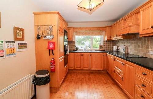 Castletownbere Casa | CASEY HOUSE, family friendly in Castletownbere, County Cork