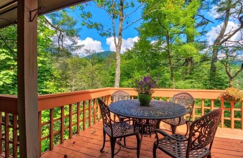 Cashiers Casa | Cashiers Cedar Creek Club Cabin